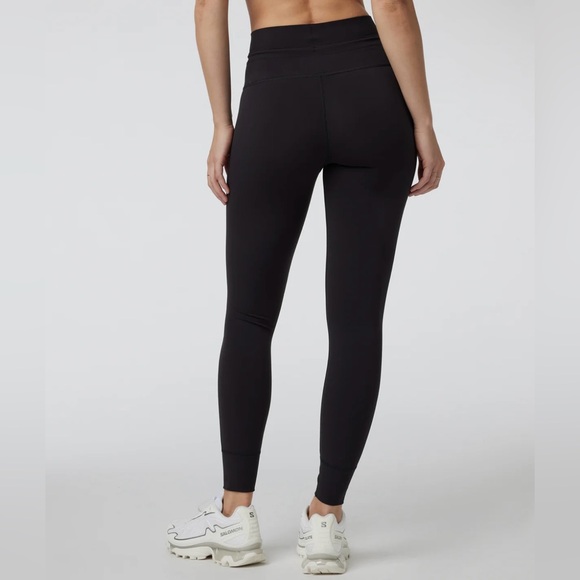 NWT VUORI DAILY LEGGINGS - BLACK - Picture 3 of 4